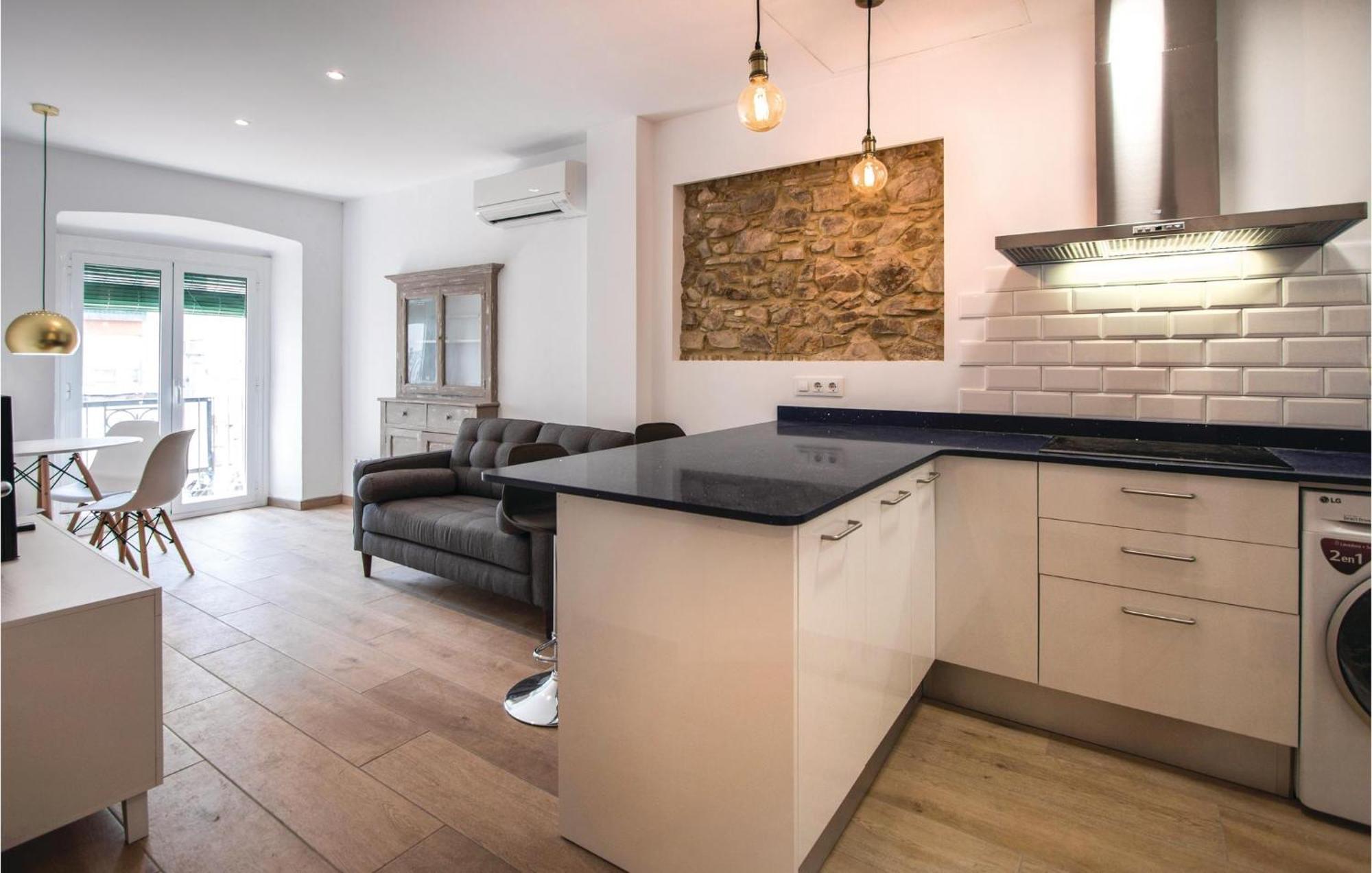 Amazing Apartment In Blanes With Kitchen Zewnętrze zdjęcie