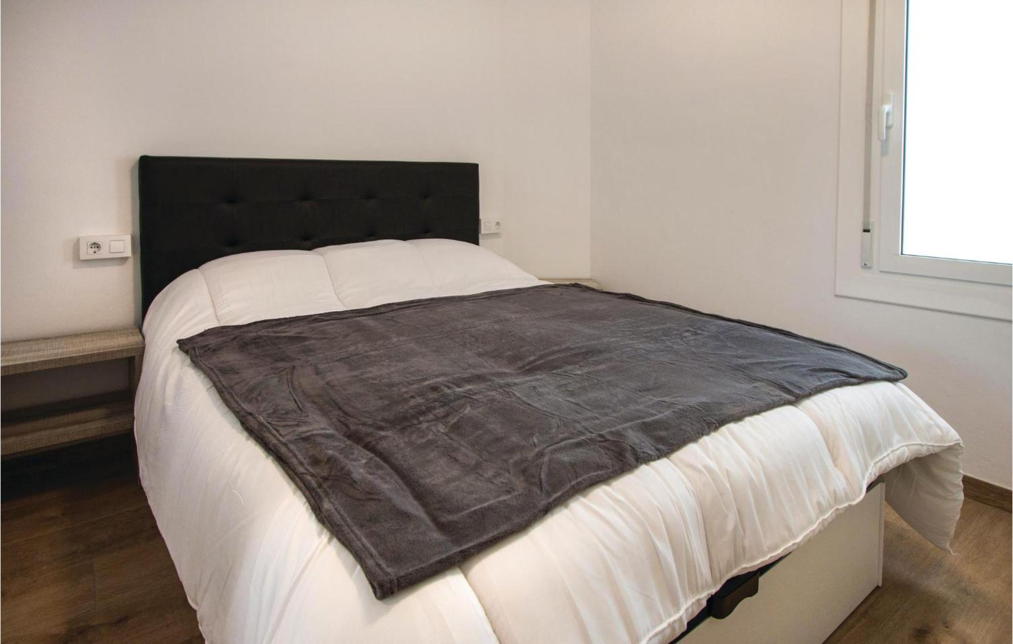 Amazing Apartment In Blanes With Kitchen Zewnętrze zdjęcie